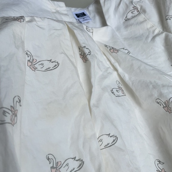 Janie And Jack | White Short Sleeve Swan Blouse | 4 - Picture 6 of 13
